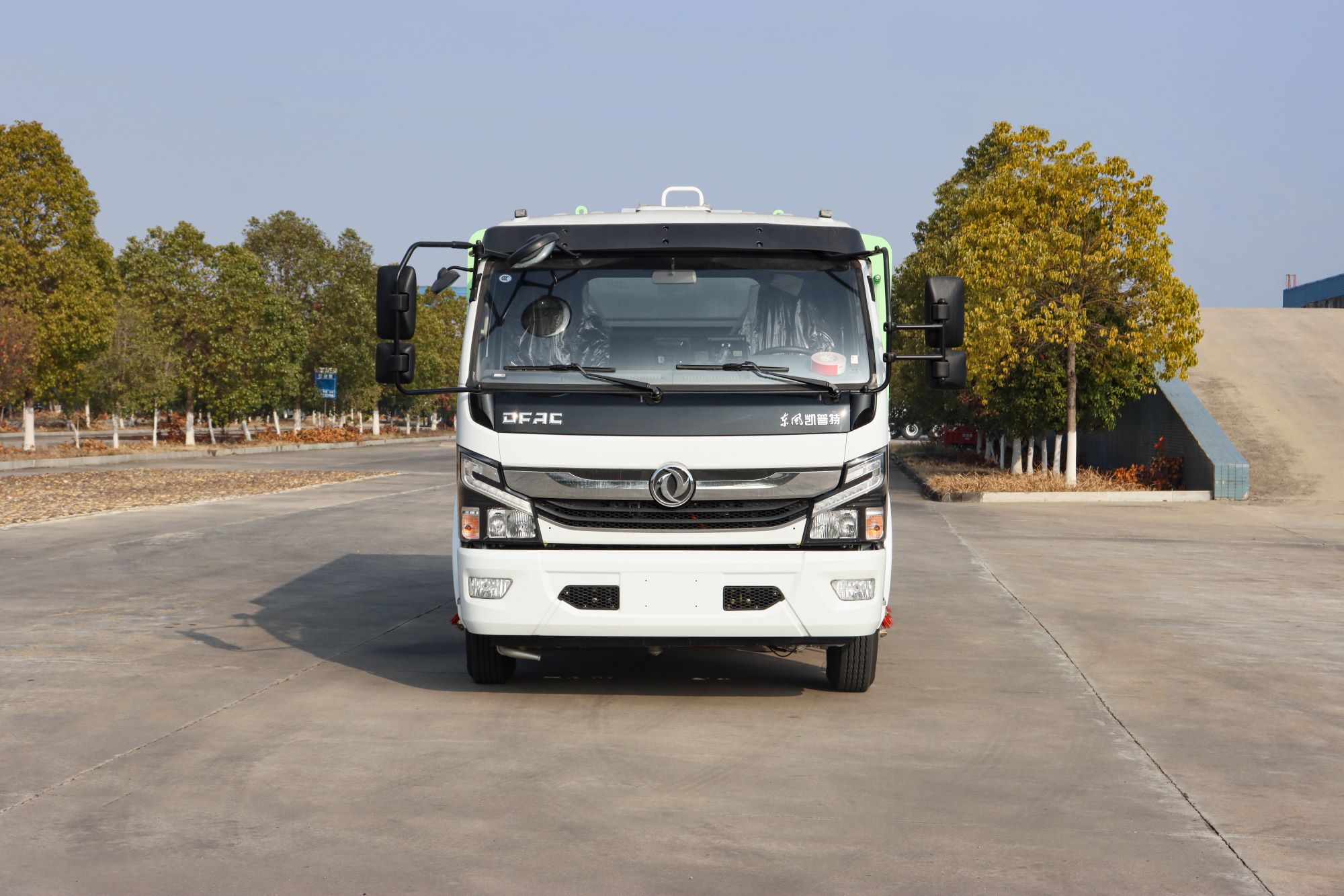 東風(fēng)凱普特純電動洗掃車