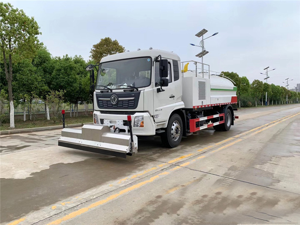 東風(fēng)天錦路面清洗車(chē)