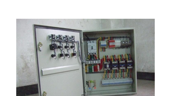 水泵控制箱該如何做好防護(hù)裝置【千亞電氣】